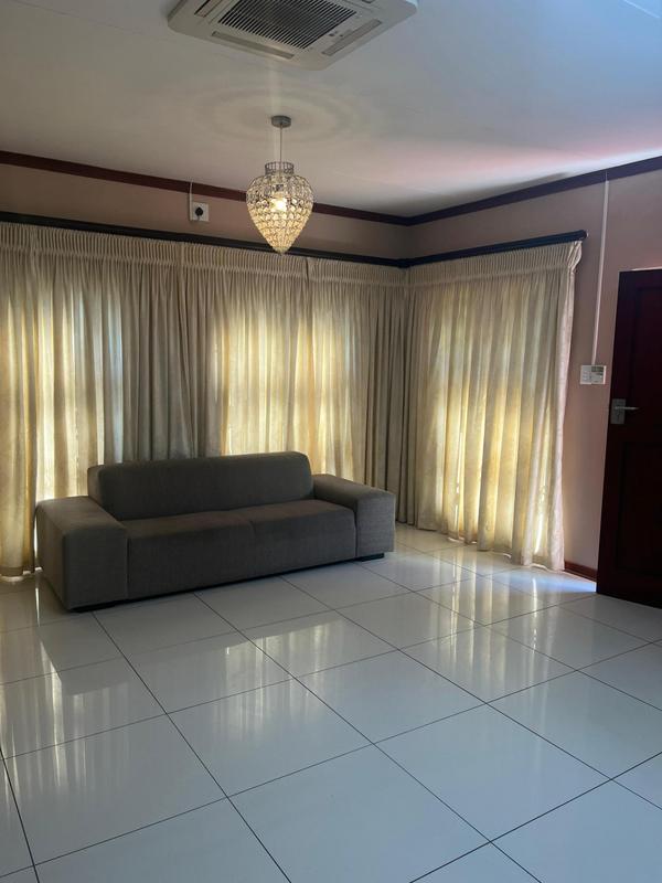 To Let 1 Bedroom Property for Rent in Golf View North West